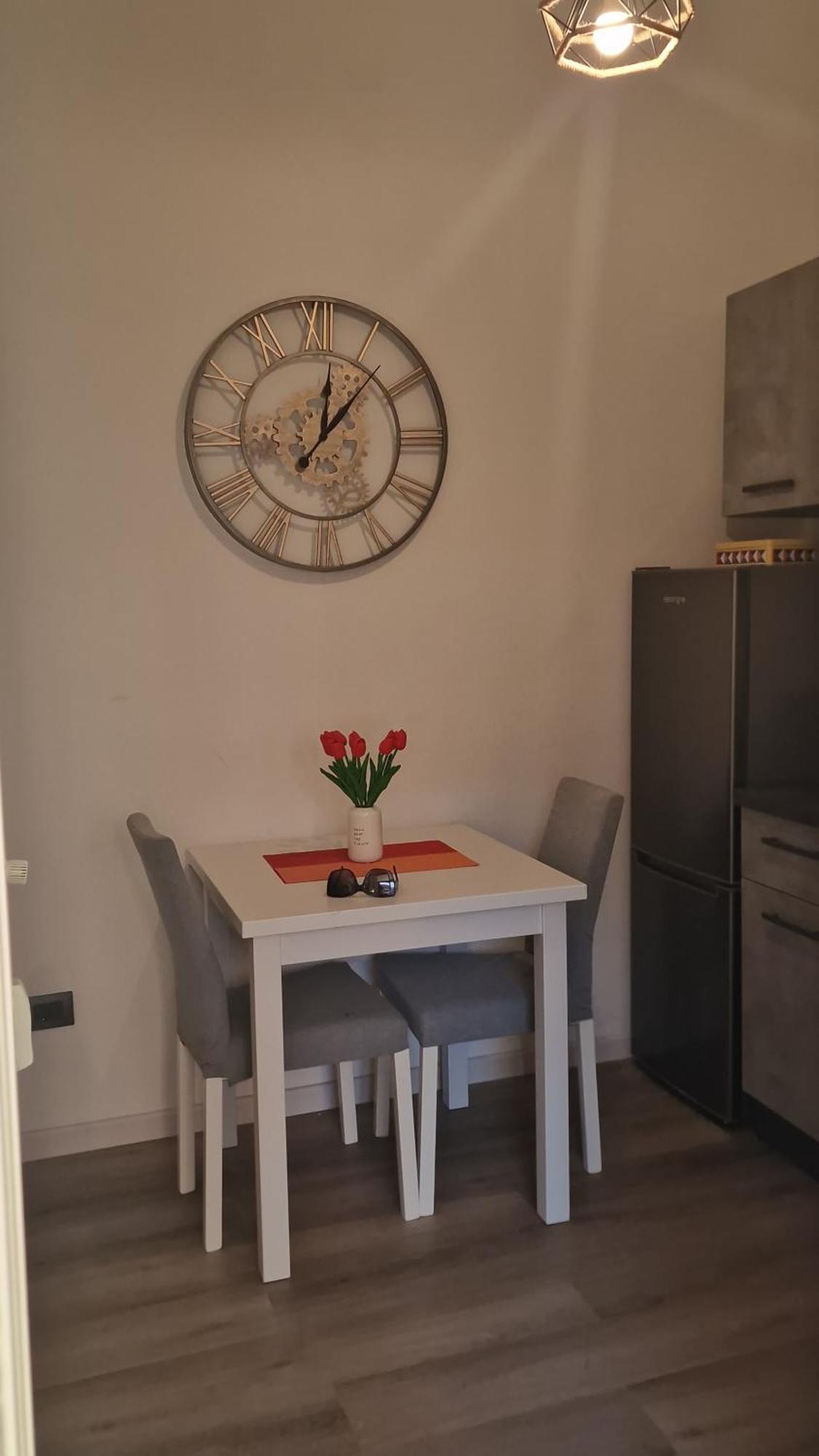 La Casa Di Tom - Homy Milano Apartment Bagian luar foto