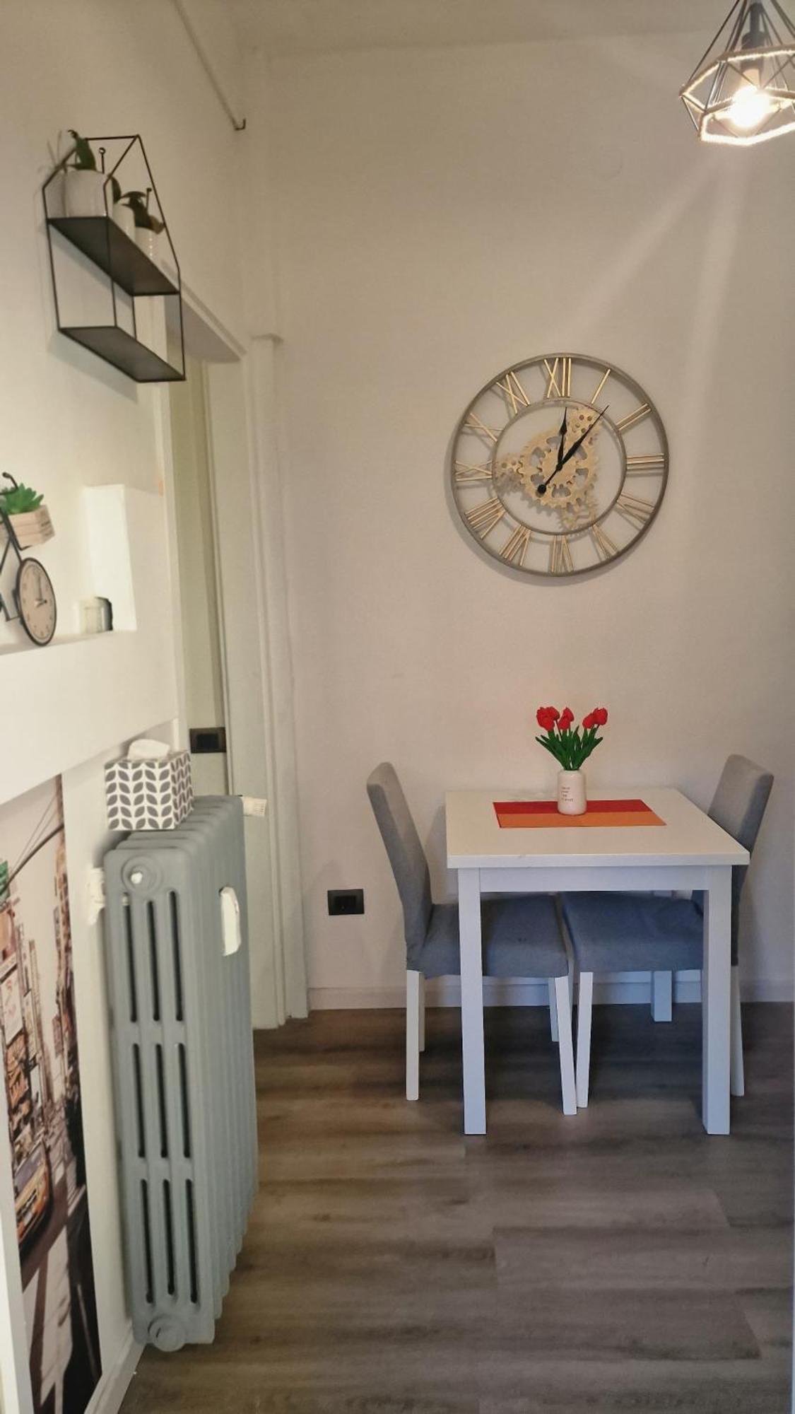 La Casa Di Tom - Homy Milano Apartment Bagian luar foto