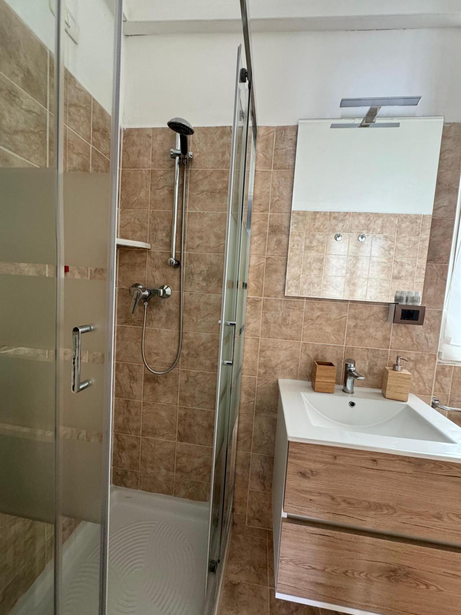 La Casa Di Tom - Homy Milano Apartment Bagian luar foto