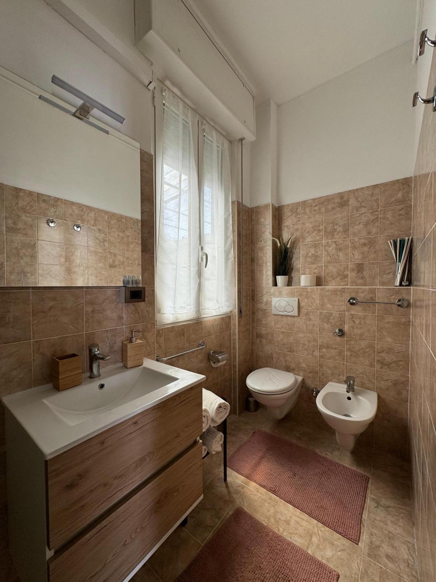 La Casa Di Tom - Homy Milano Apartment Bagian luar foto
